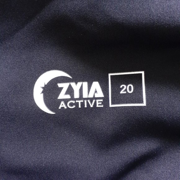 Zyia Black Momentum Brilliant Hi-rise 7/8 24" Size 20 - Picture 3 of 10